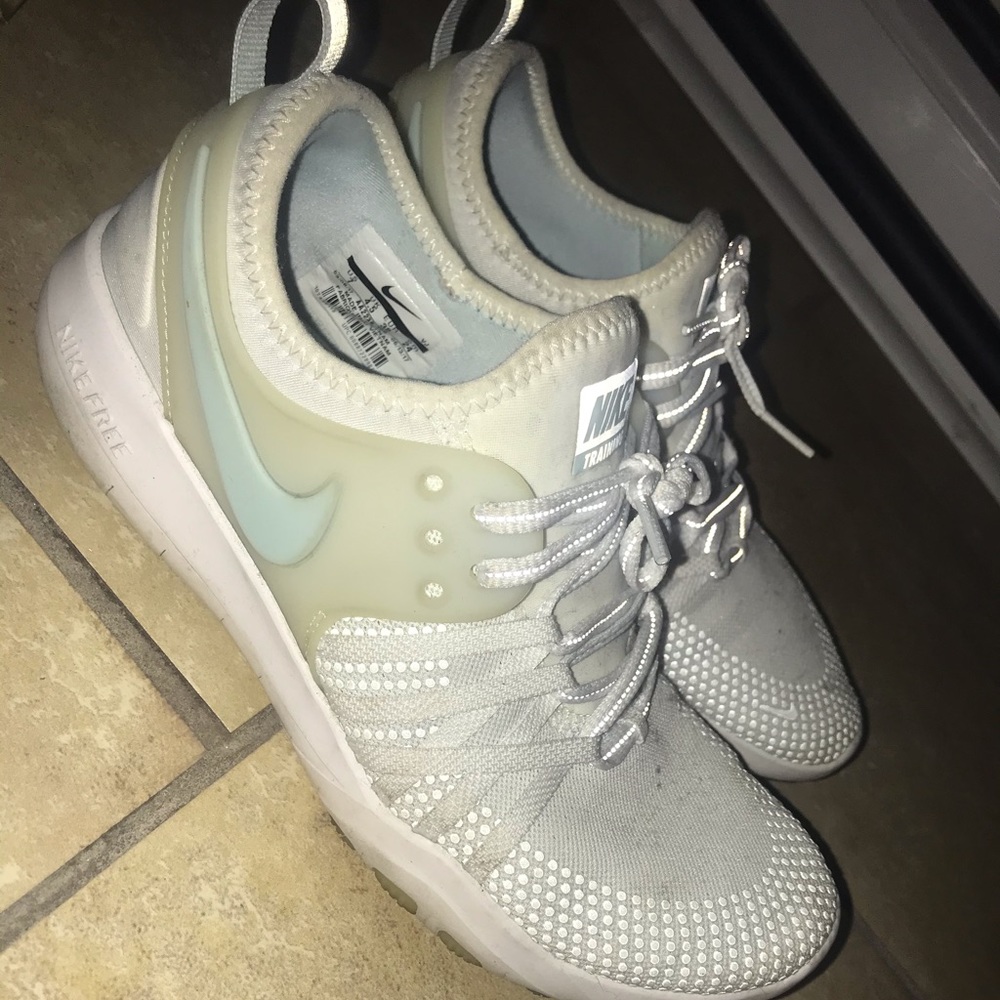 Training sneakers
